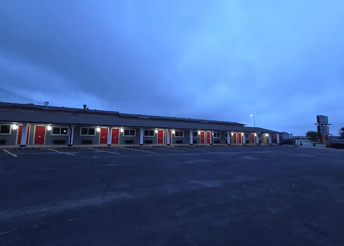 Firefly Inn And Suites - Hastings, Ne